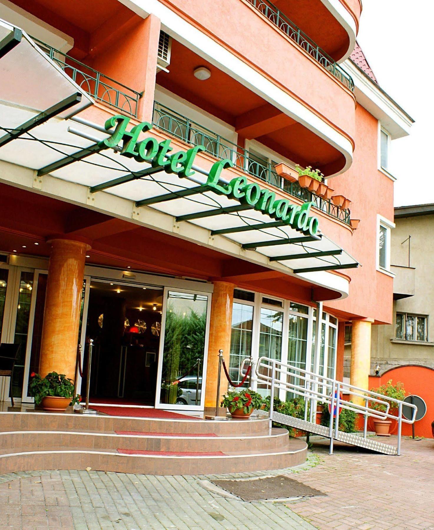 Leonardo Hotel Skopje Ngoại thất bức ảnh