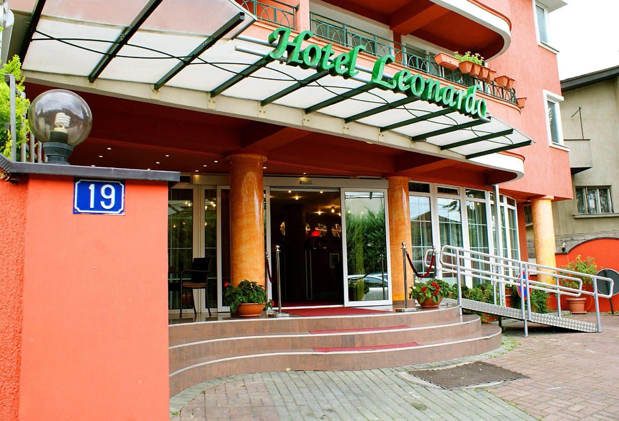 Leonardo Hotel Skopje Ngoại thất bức ảnh