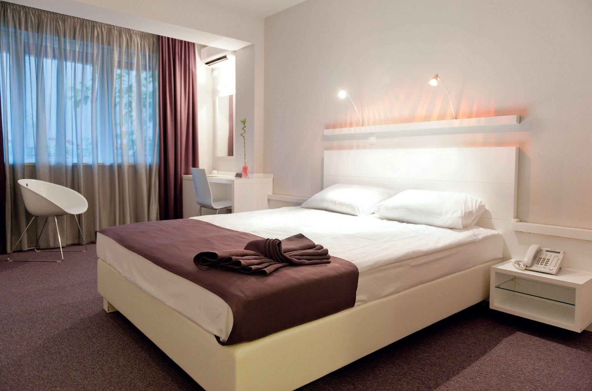 Leonardo Hotel Skopje Ngoại thất bức ảnh