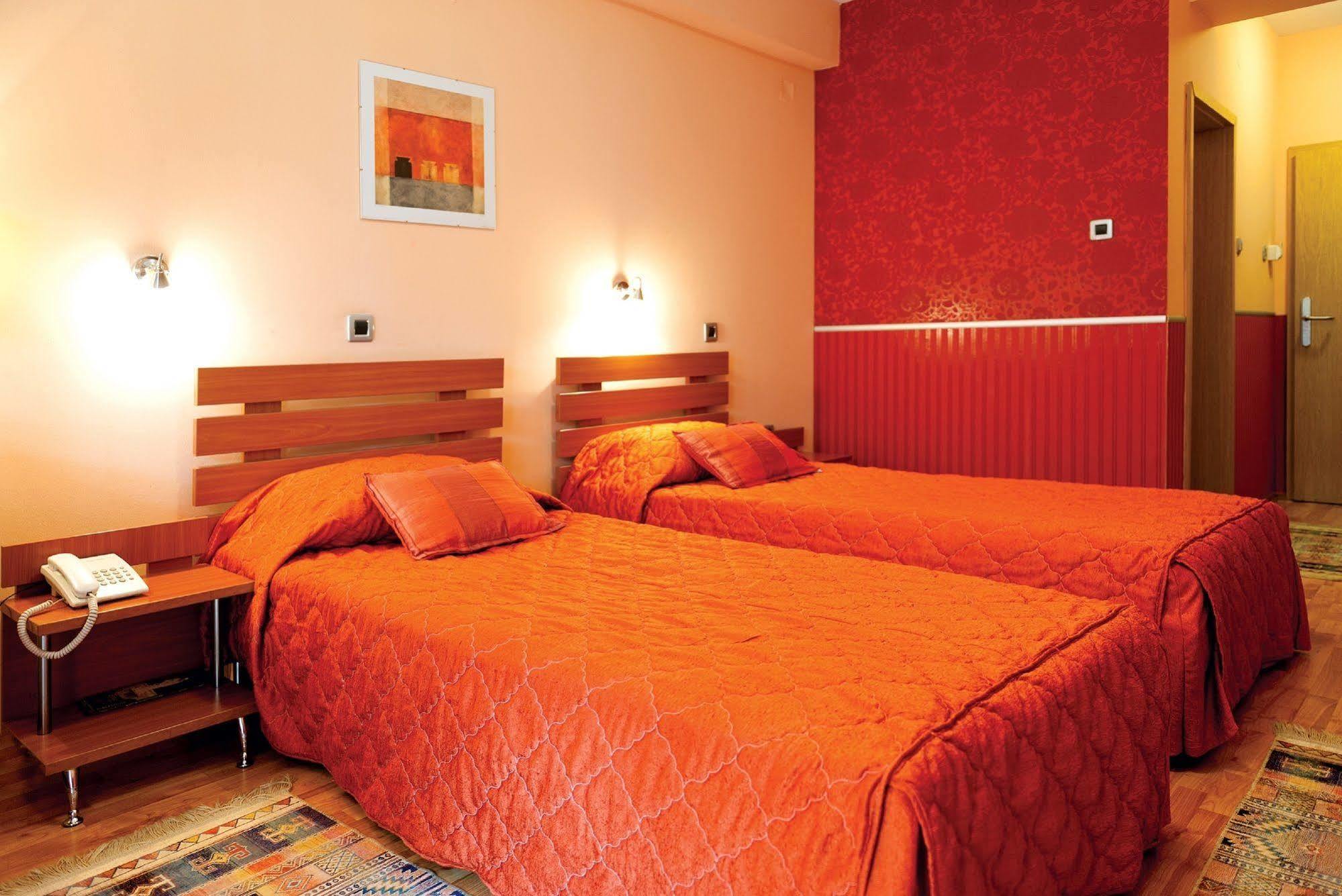 Leonardo Hotel Skopje Ngoại thất bức ảnh