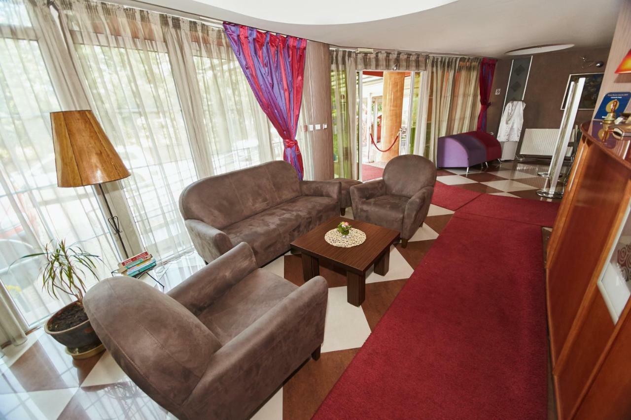 Leonardo Hotel Skopje Ngoại thất bức ảnh