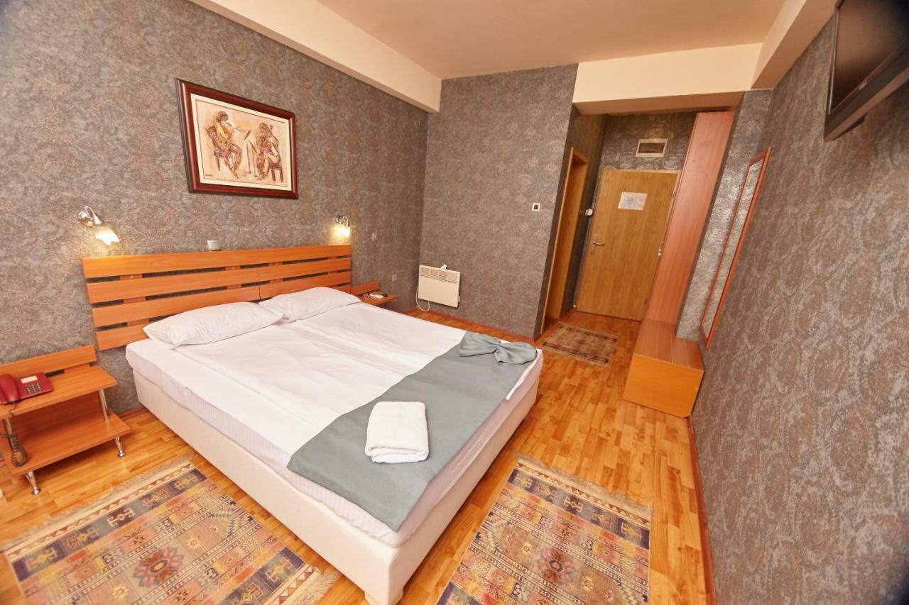 Leonardo Hotel Skopje Ngoại thất bức ảnh