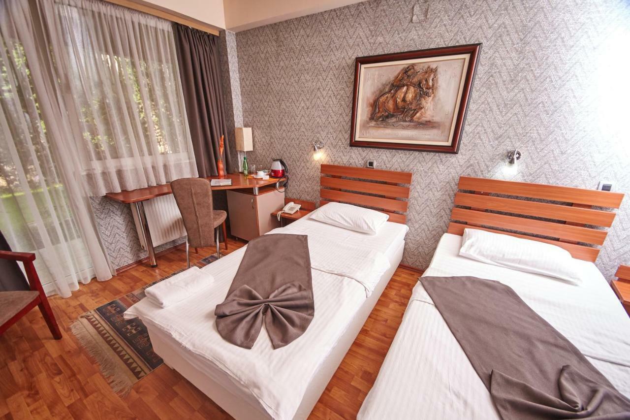 Leonardo Hotel Skopje Ngoại thất bức ảnh